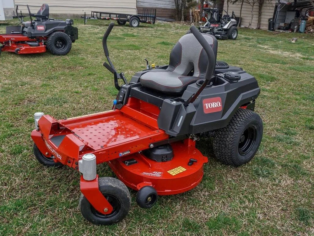 Toro 75746 42″ TimeCutter Zero Turn Mower 22HP Kohlers.