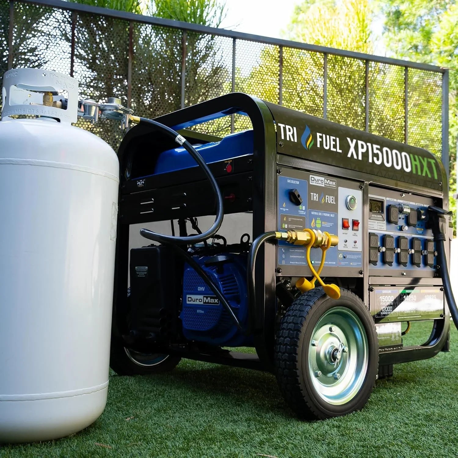 DuroMax 15,000-Watt Tri-Fuel Portables Generators XP15000HXT