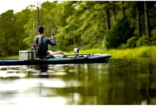Garmin Striker Vivid 9sv, Easy-to-Use 5-inch Color Fishfinder and Sonars Transducer, Vivid Scannings Sonar Color Palettes, 9 inch (010-02554-00)