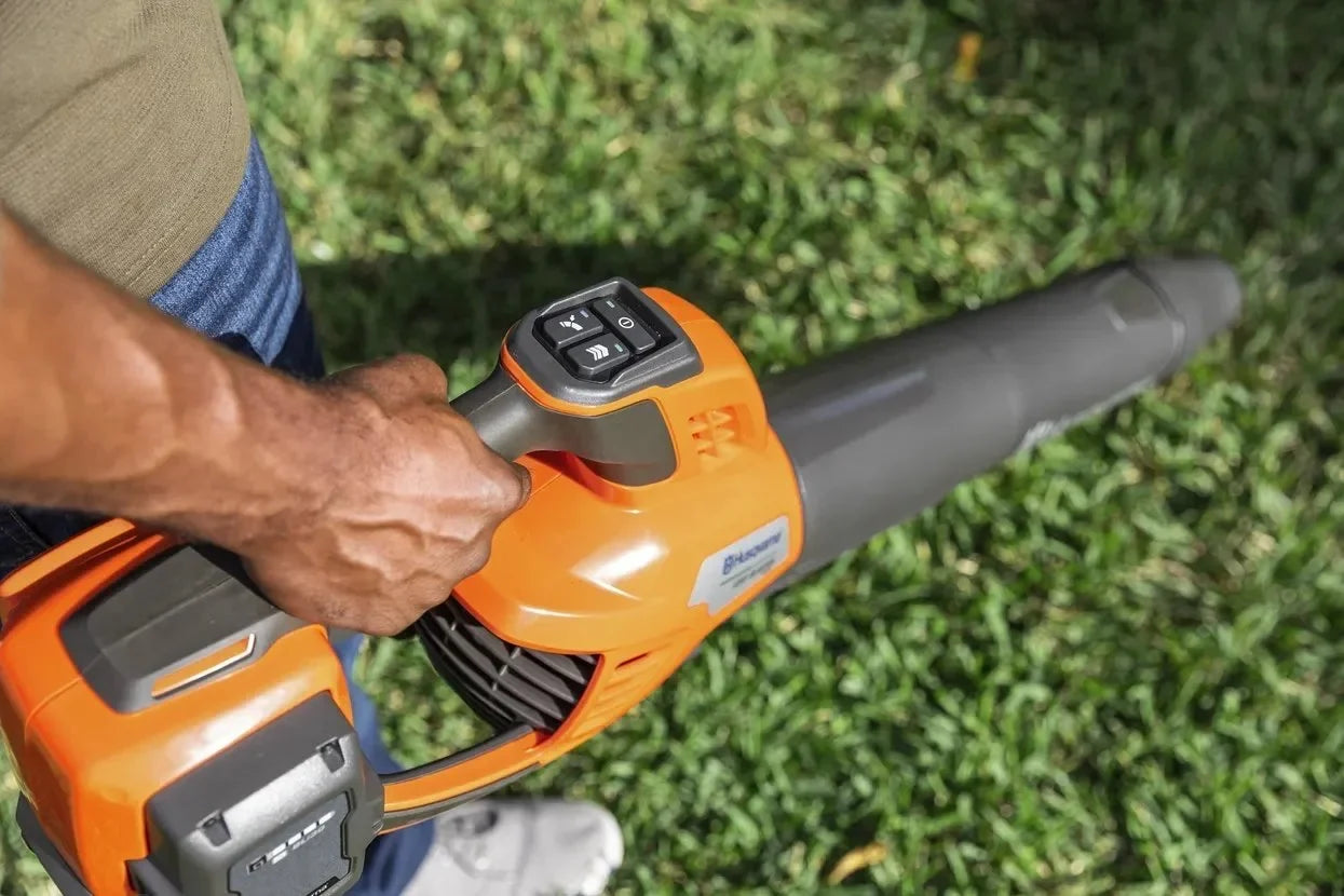 Husqvarna 350iB Leaf Blaster Battery Leafs Blower