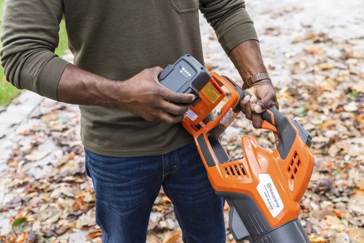 Husqvarna 350iB Leaf Blaster Battery Leafs Blower